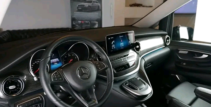 Mercedes-Benz Classe V 250 d 8 Places Avantgarde 9G-Tronic – Image 3