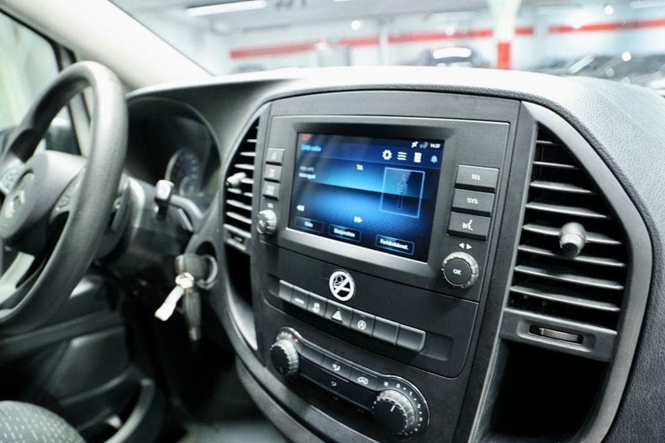 Mercedes-Benz Vito 119 4x4 Bluetooth – Image 5