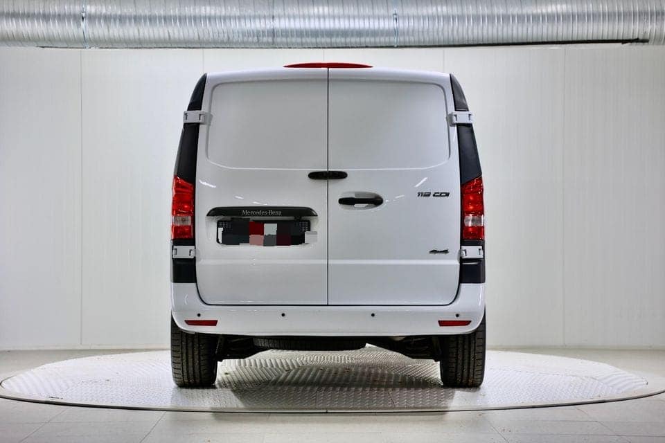 Mercedes-Benz Vito 119 4x4 Bluetooth – Image 7