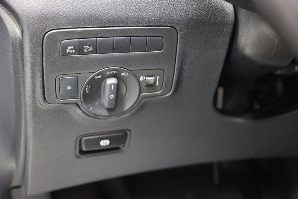Mercedes-Benz Vito 119 4x4 Bluetooth – Image 20