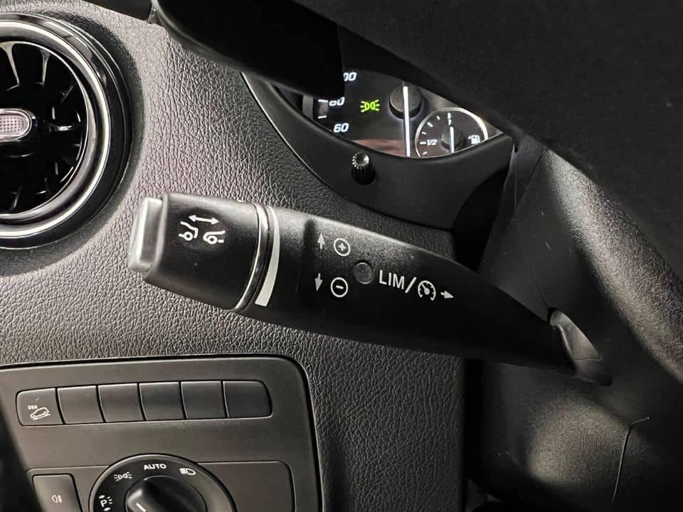 Mercedes-Benz Vito 119CDI 4X4 – Image 17