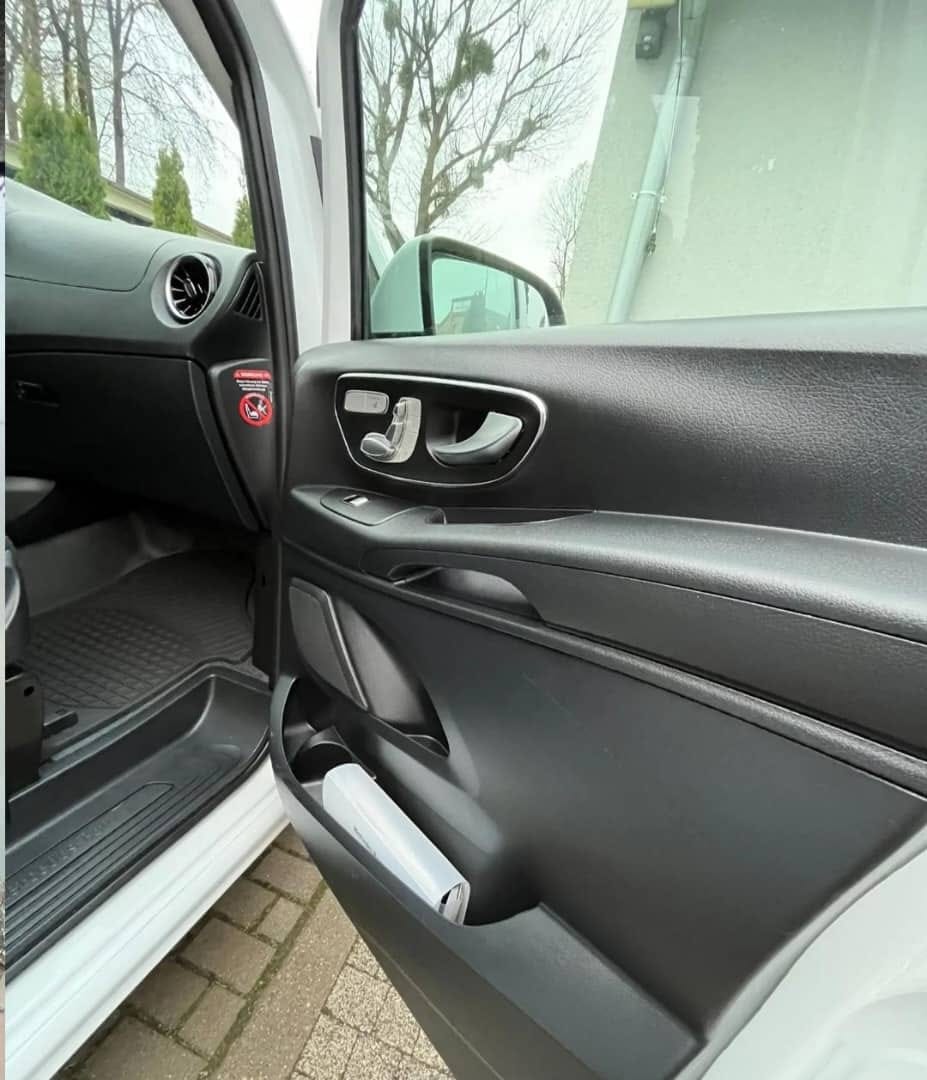Mercedes-Benz Vito 119 CDI 4MATIC Mixto Long SELECT 5 Places – Image 9