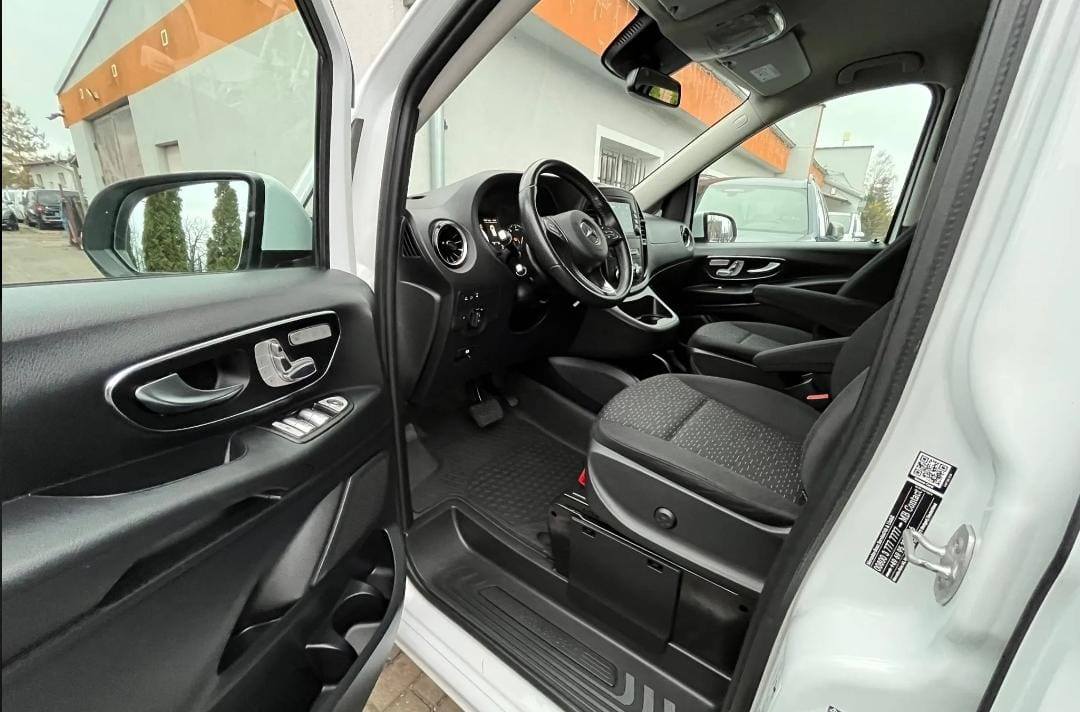 Mercedes-Benz Vito 119 CDI 4MATIC AMG Mixto Long SELECT 5 Places – Image 7