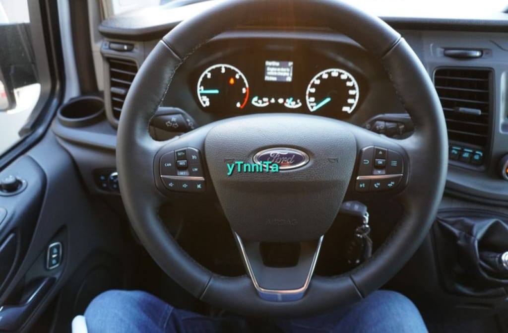 Ford Transit Custom 320L 2.0 TDCI L2H1 Double cabine – Image 20