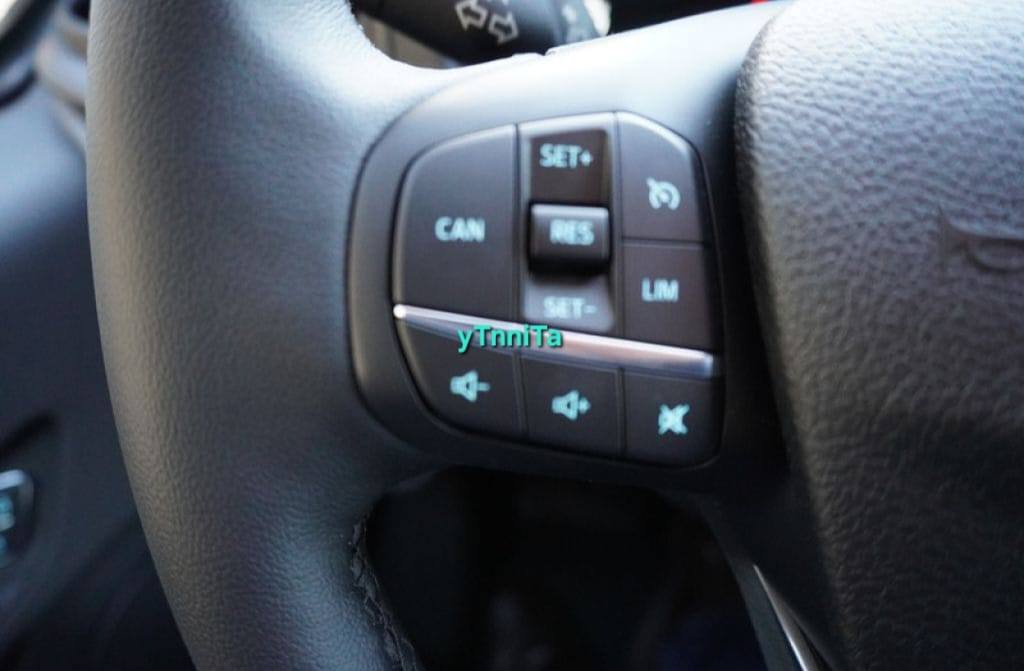 Ford Transit Custom 320L 2.0 TDCI L2H1 Double cabine – Image 16