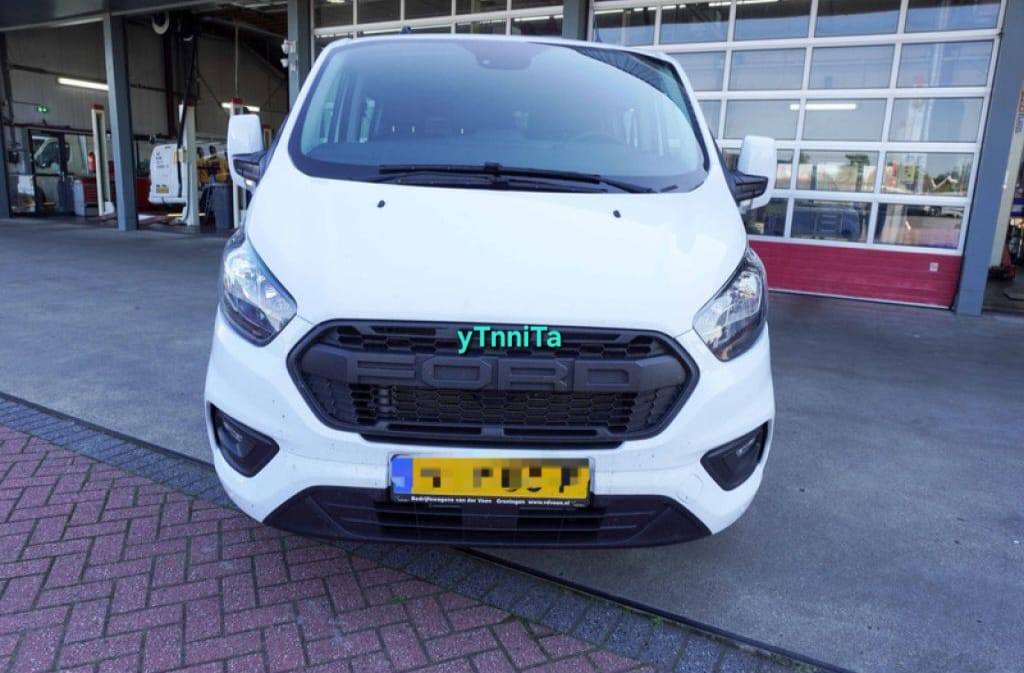 Ford Transit Custom 320L 2.0 TDCI L2H1 Double cabine – Image 2