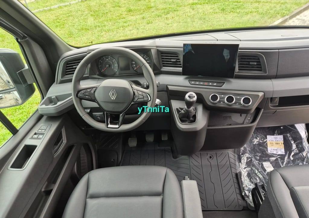 Renault Master 2.3D L2h2 9 places – Image 7