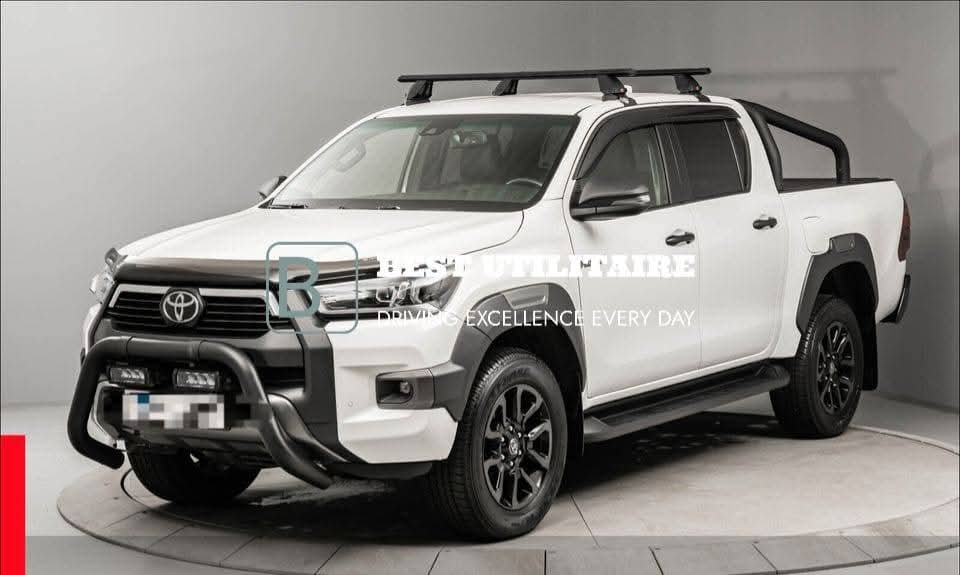 Toyota HiLux 2,8 D-Cab 4WD SR+ Inv. X – Image 2