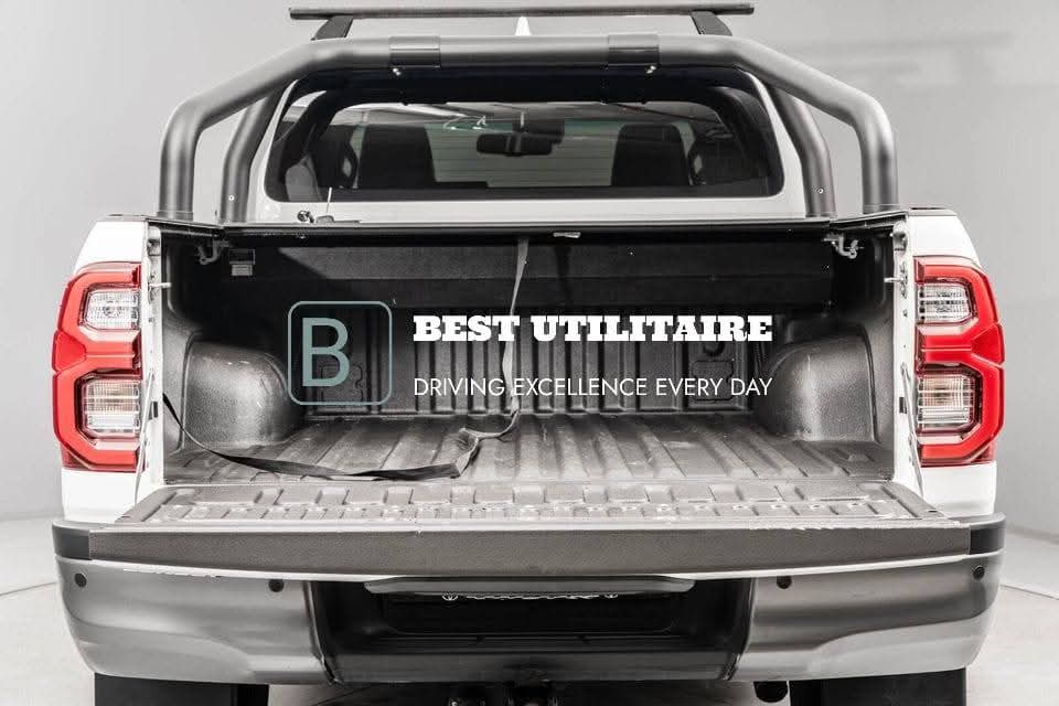 Toyota HiLux 2,8 D-Cab 4WD SR+ Inv. X – Image 14