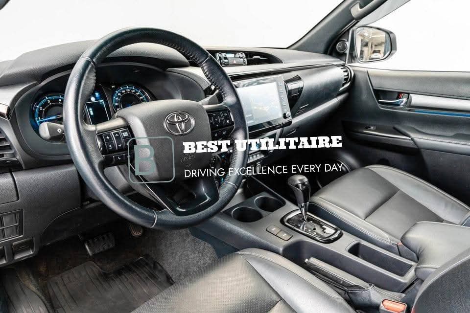 Toyota HiLux 2,8 D-Cab 4WD SR+ Inv. X – Image 16