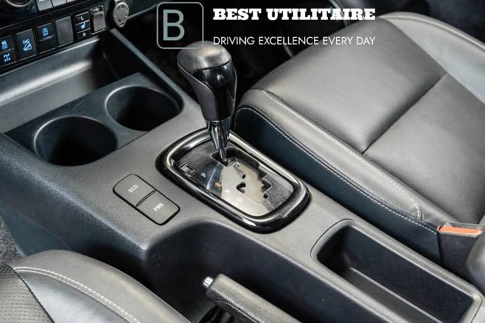 Toyota HiLux 2,8 D-Cab 4WD SR+ Inv. X – Image 17