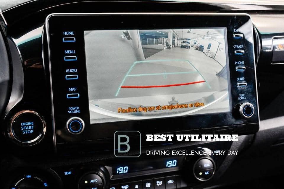 Toyota HiLux 2,8 D-Cab 4WD SR+ Inv. X – Image 24