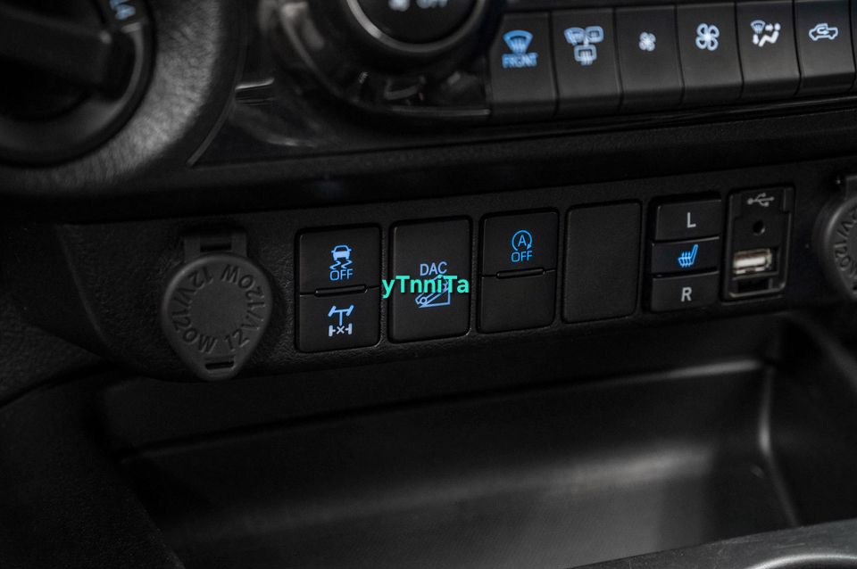 Toyota HiLux 2,8 204hk D-Cab 4WD SR – Image 17