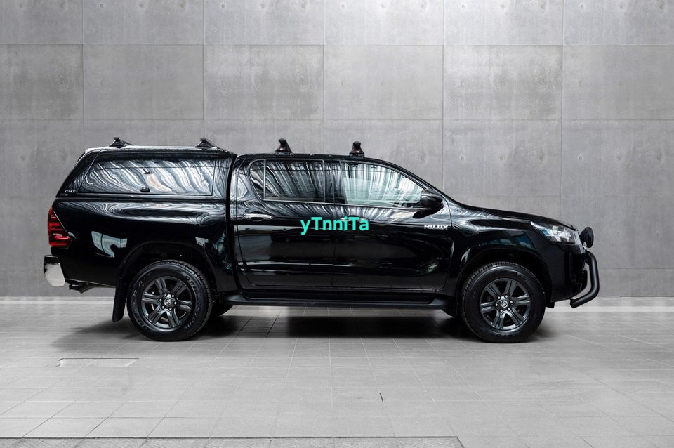 Toyota HiLux 2,8 204hk D-Cab 4WD SR – Image 6