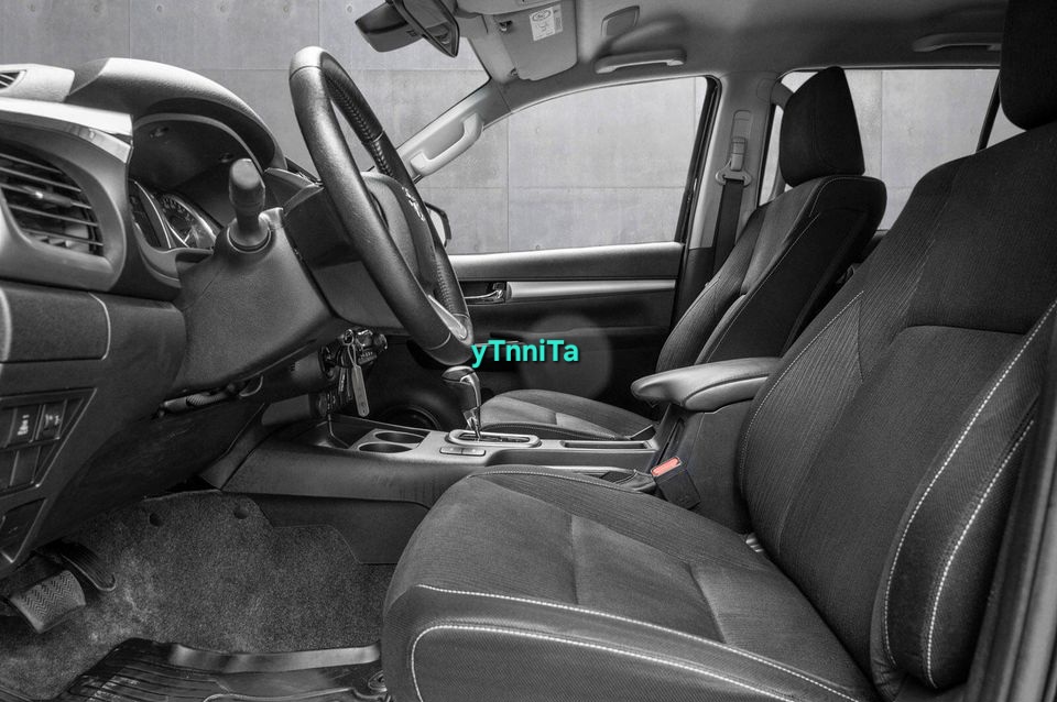 Toyota HiLux 2,8 204hk D-Cab 4WD SR – Image 9