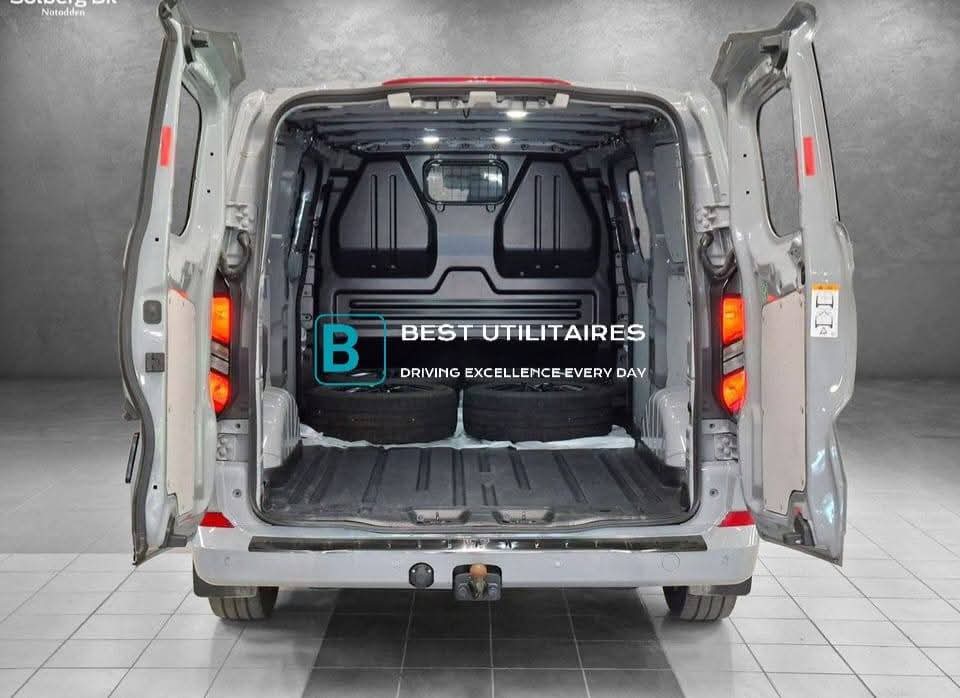 Ford Transit Custom 2.0 Limited AWD L2 – Image 9