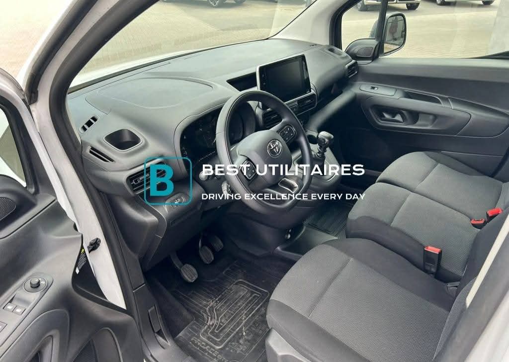 Toyota PROACE CITY 1.5D – Image 8