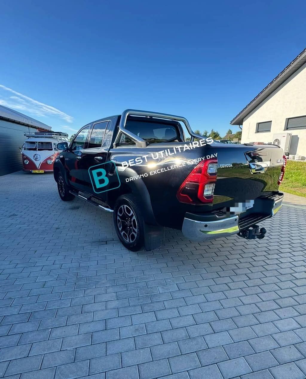 Toyota Hilux 2.8 D-4D Double Cab SR5 – Image 8