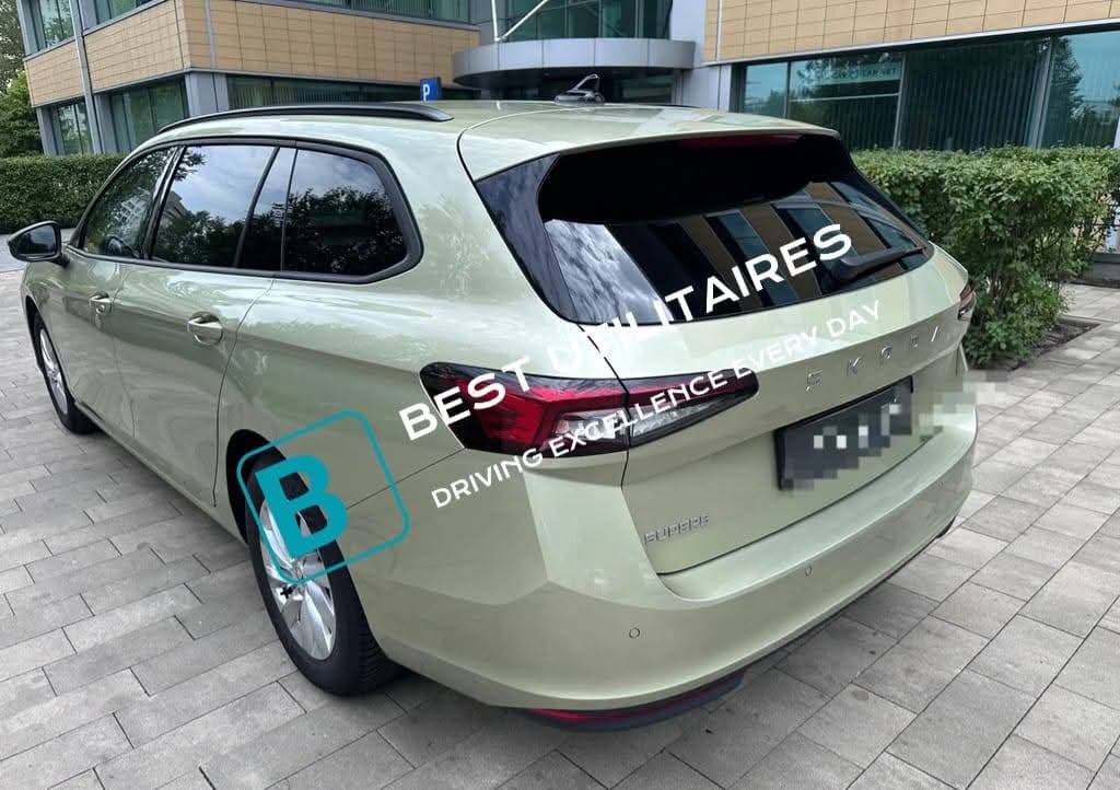 Skoda Superb 2.0 TDI SCR DSG – Image 10