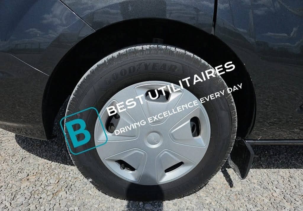 Ford Transit Custom 2.0 TDCi 320 L2H1 – Image 10