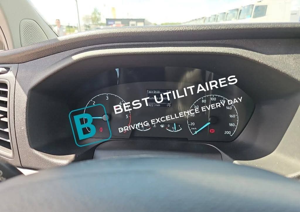Ford Transit Custom 2.0 TDCi 320 L2H1 – Image 16