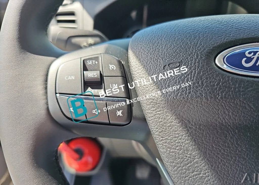 Ford Transit Custom 2.0 TDCi 320 L2H1 – Image 18