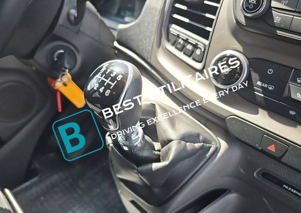 Ford Transit Custom 2.0 TDCi 320 L2H1 – Image 28