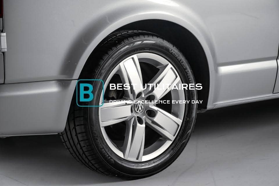 Volkswagen Caravelle 2.0 TDI – Image 12