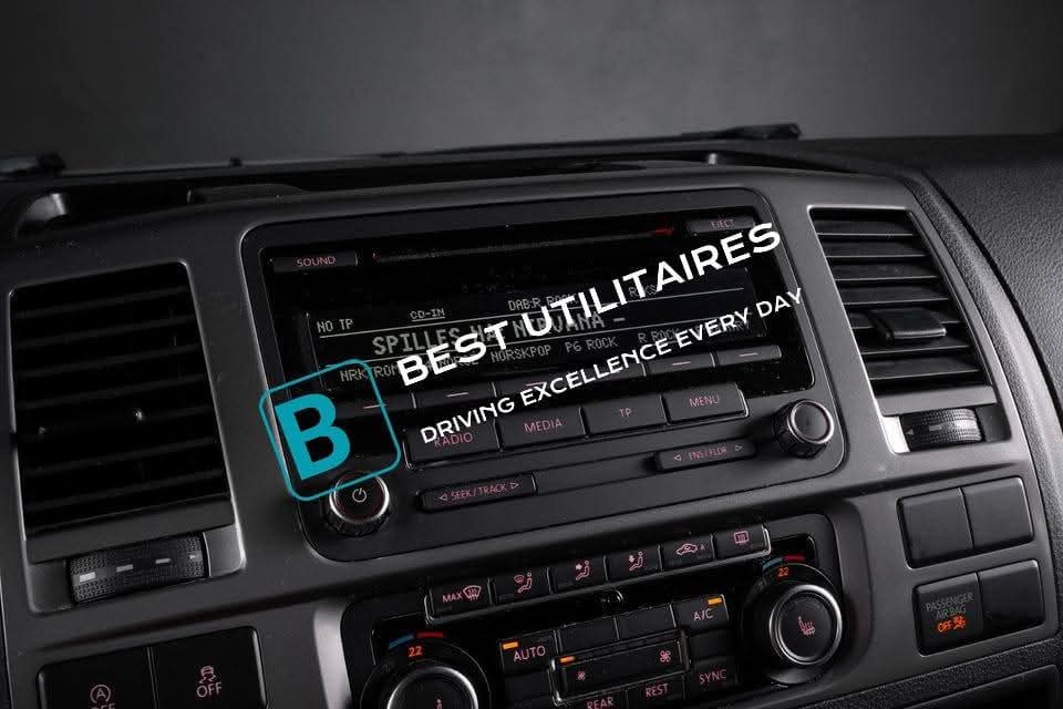 Volkswagen Caravelle 2.0 TDI – Image 29