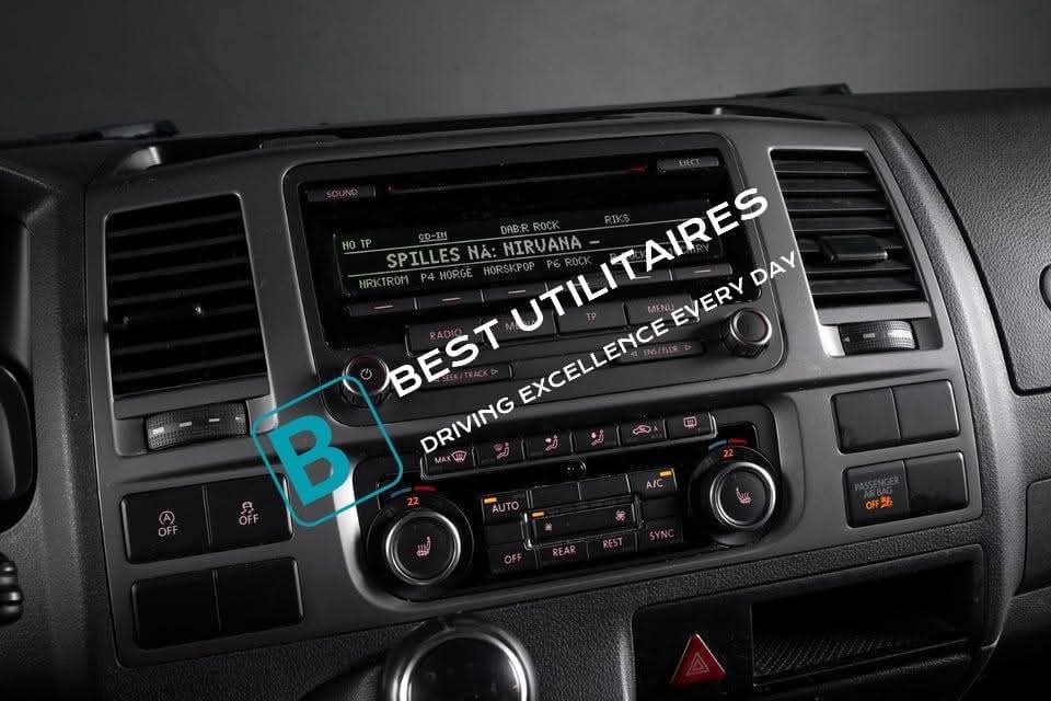 Volkswagen Caravelle 2.0 TDI – Image 30