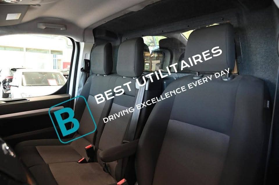 Opel Vivaro 2.0 DT L2 – Image 17