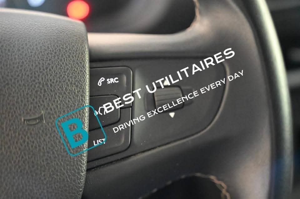 Opel Vivaro 2.0 DT L2 – Image 19